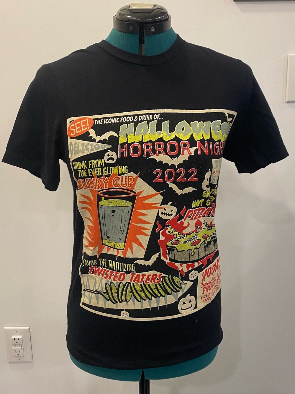 2022 Halloween Horror Nights Graphic T-Shirt Iconic Food
